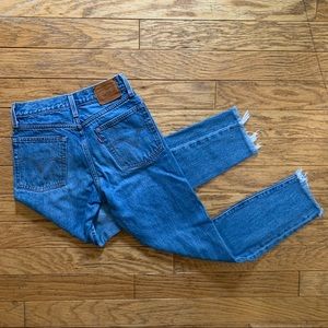 Levi's Wedgie Fit Distressed